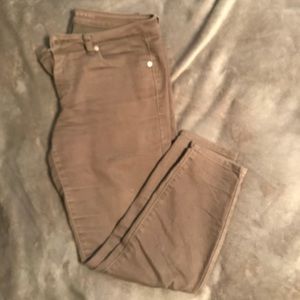 Dress capris